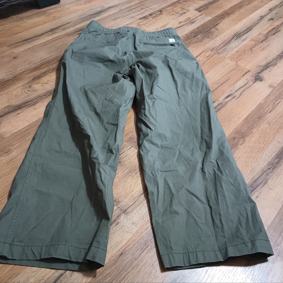 Vuori Women size XS - Picture 3 of 6